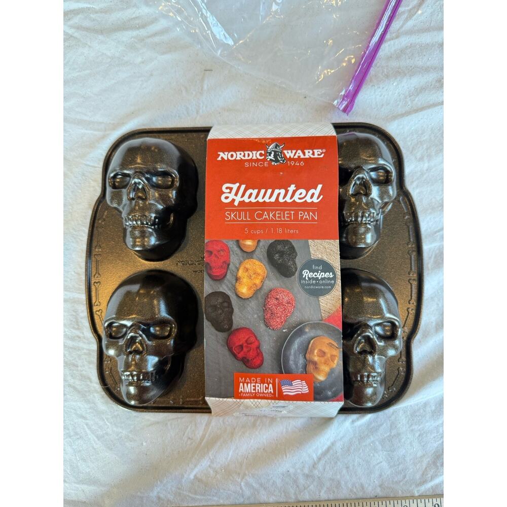 Nordic Ware Haunted Halloween Skull Cakelet Pan 5 Skulls NEW Made USA